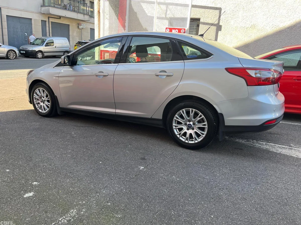 Ford Focus Saloon, Diesel, 2014, Silver