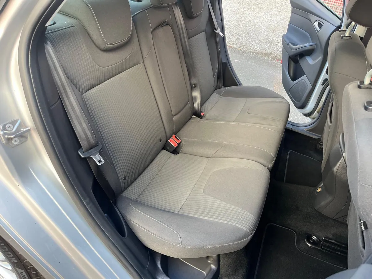 Ford Focus Saloon, Diesel, 2014, Silver