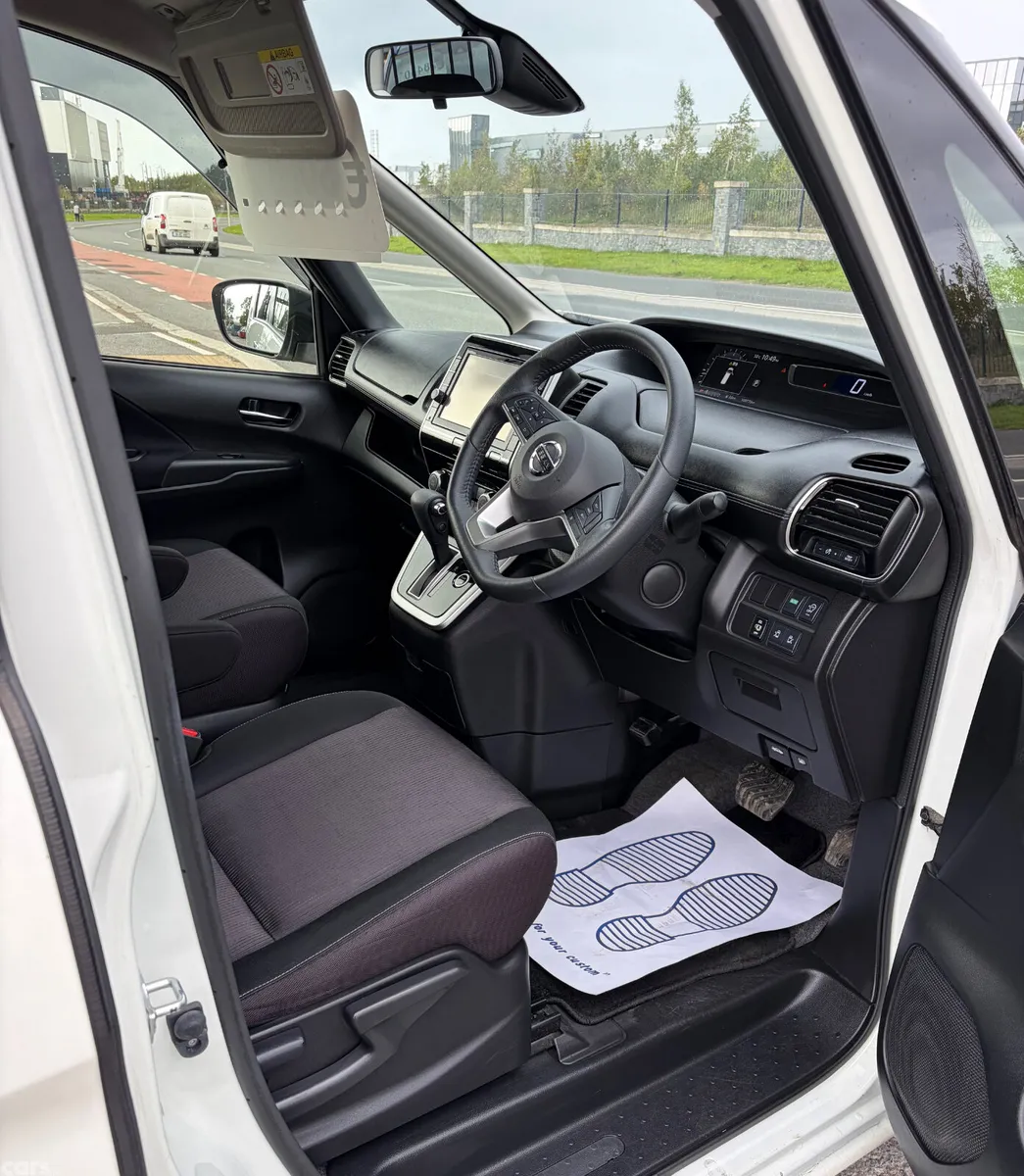 Nissan Serena MPV, Petrol Hybrid, 2017, White