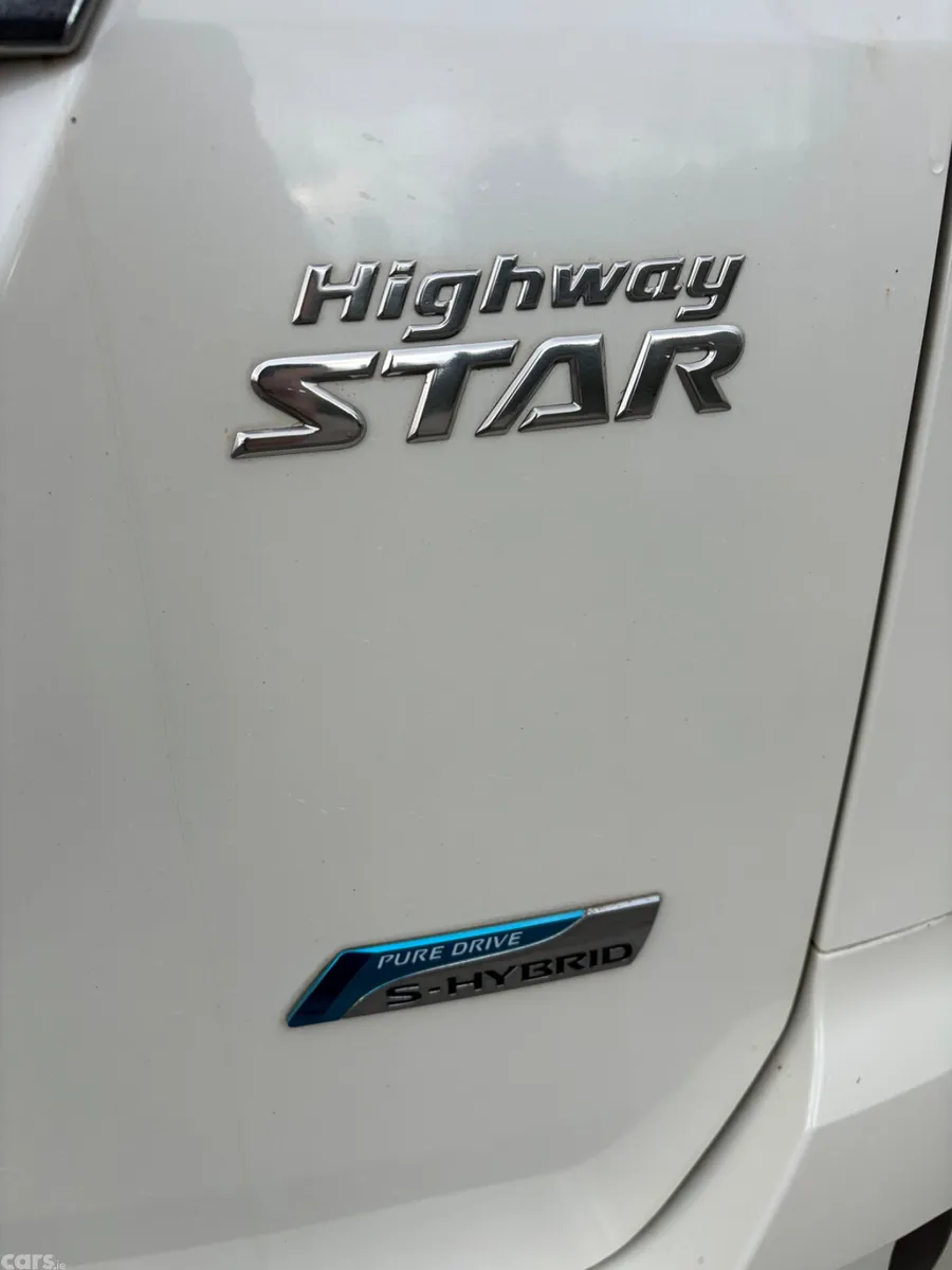 Nissan Serena MPV, Petrol Hybrid, 2017, White