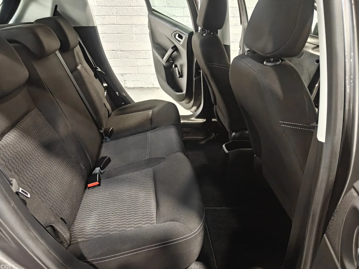 Peugeot 208 Hatchback, Petrol, 2019, Grey