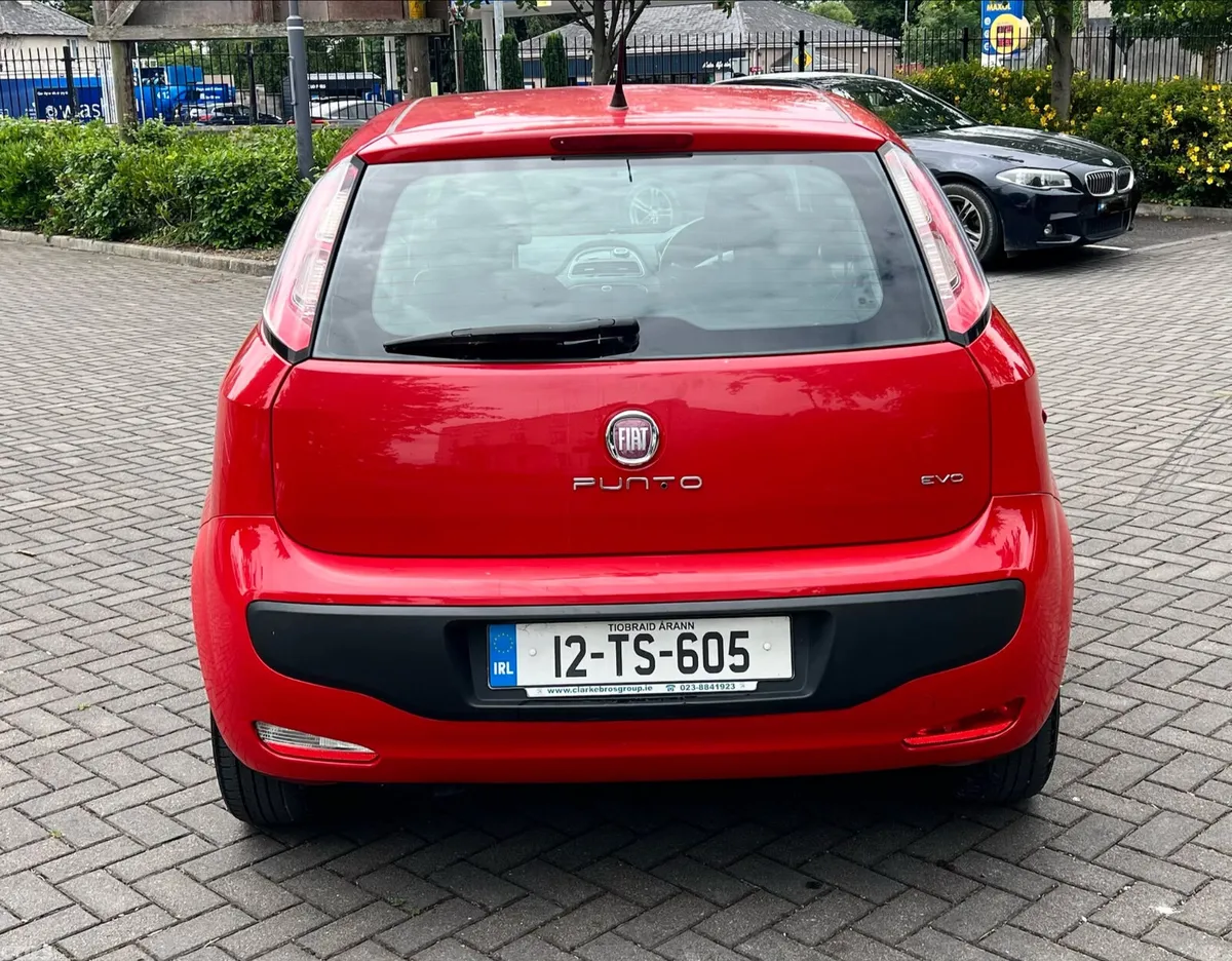 Fiat Punto Hatchback, Petrol, 2012, Red