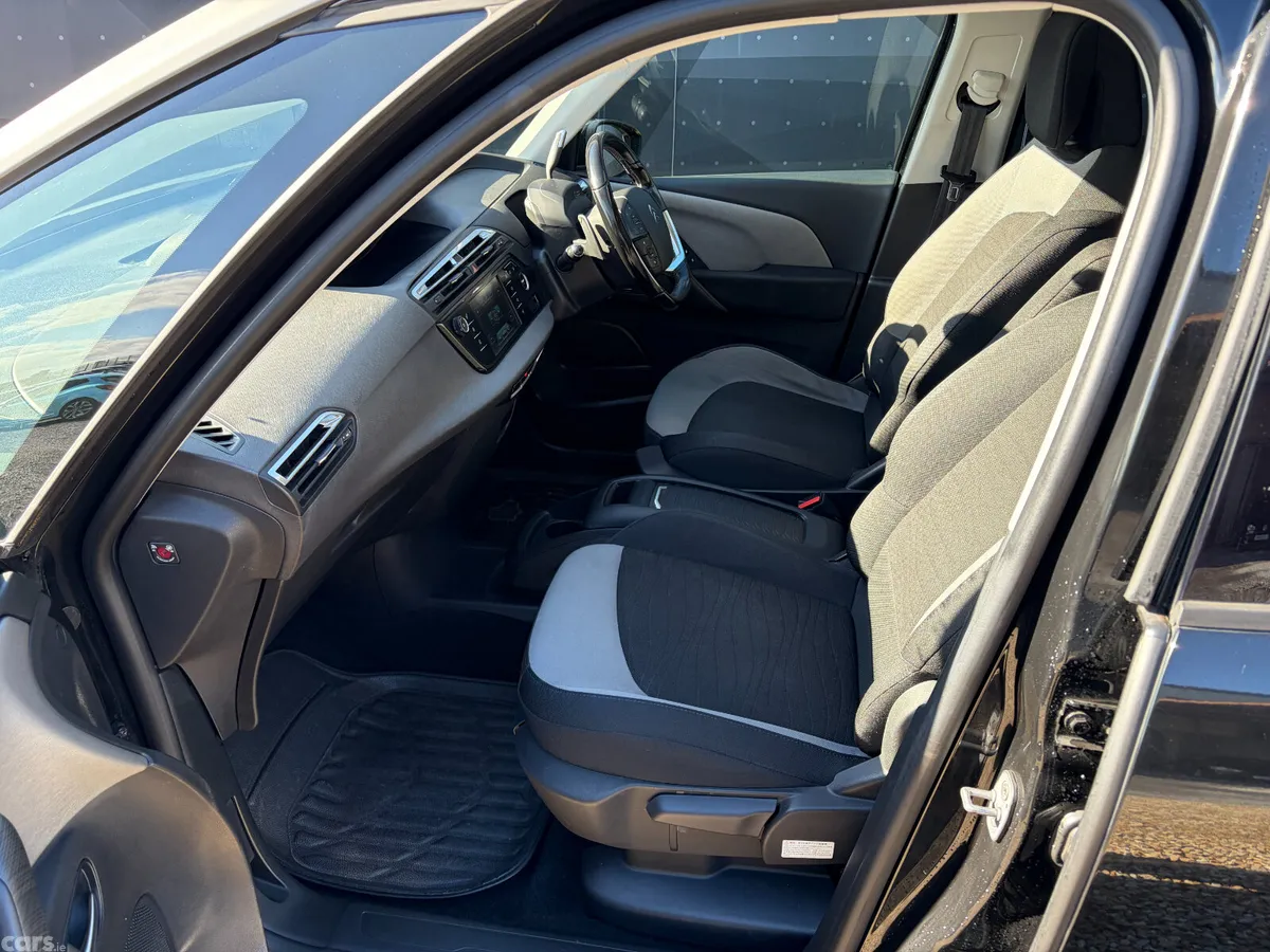 Citroen Grand C4 Picasso Hatchback, Petrol, 2016, Black