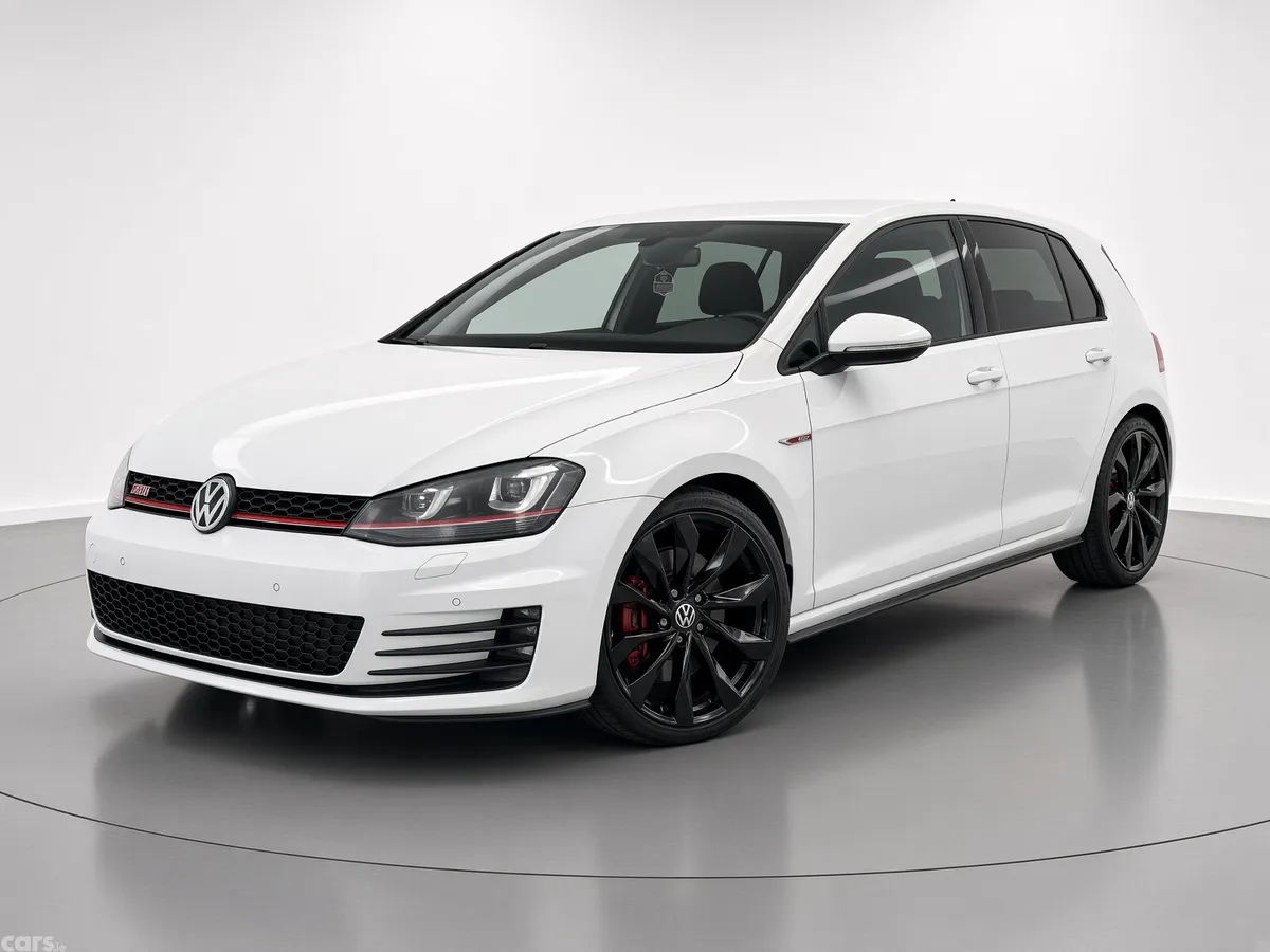 Volkswagen Golf Hatchback, Petrol, 2014, White