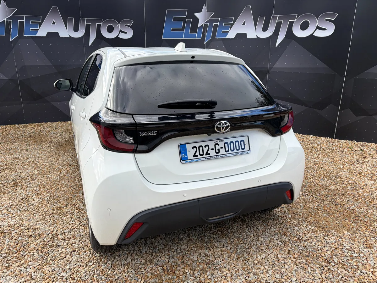 Toyota Yaris Hatchback, Petrol, 2020, White