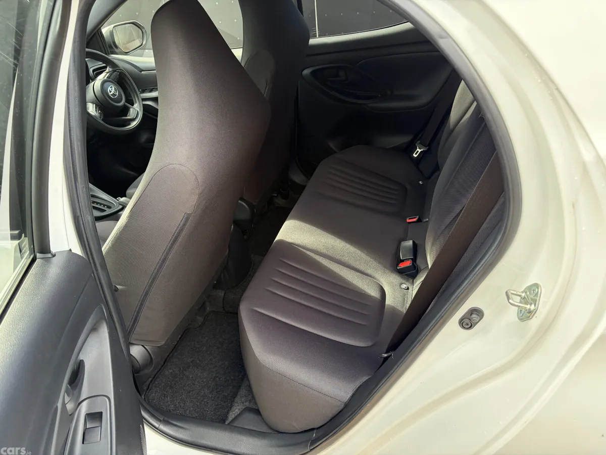 Toyota Yaris Hatchback, Petrol, 2020, White