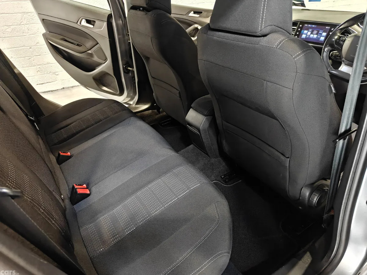Peugeot 308 Estate, Diesel, 2016, Grey