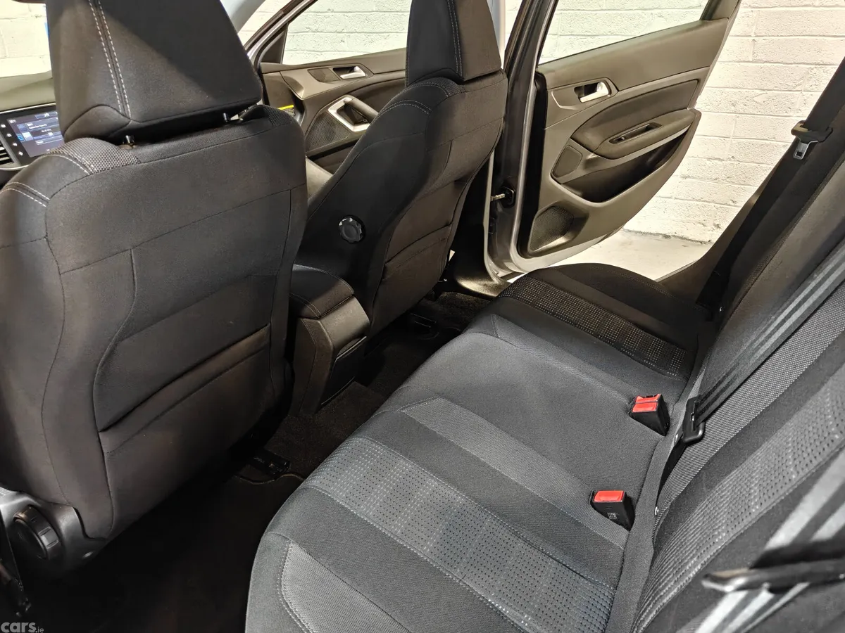 Peugeot 308 Estate, Diesel, 2016, Grey