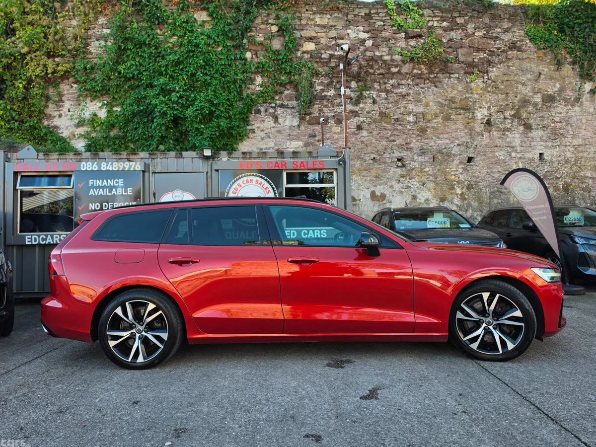 Volvo V60 Estate, Petrol Hybrid, 2022, Red