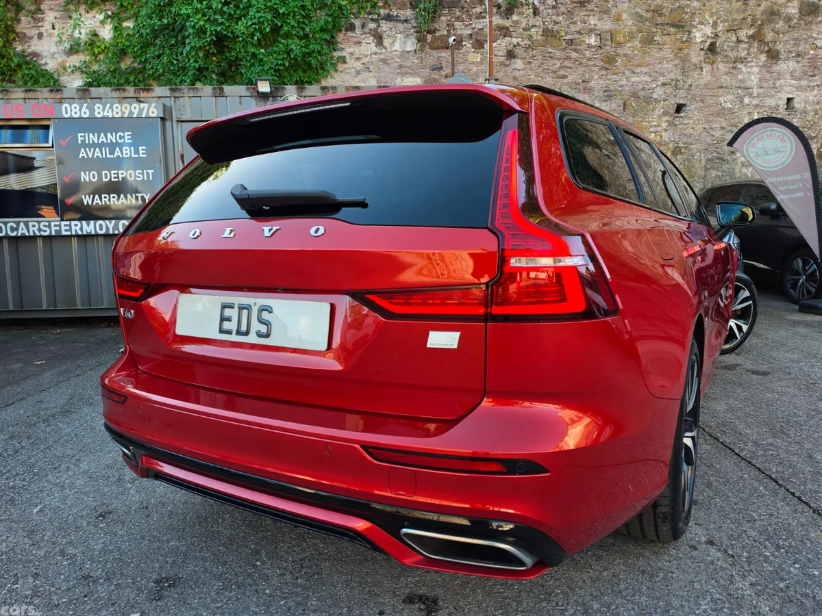 Volvo V60 Estate, Petrol Hybrid, 2022, Red