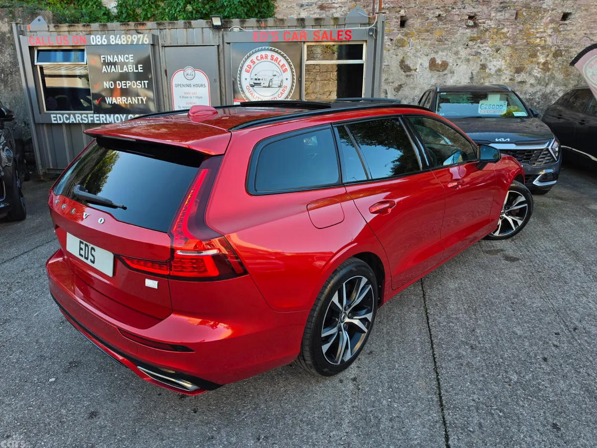 Volvo V60 Estate, Petrol Hybrid, 2022, Red