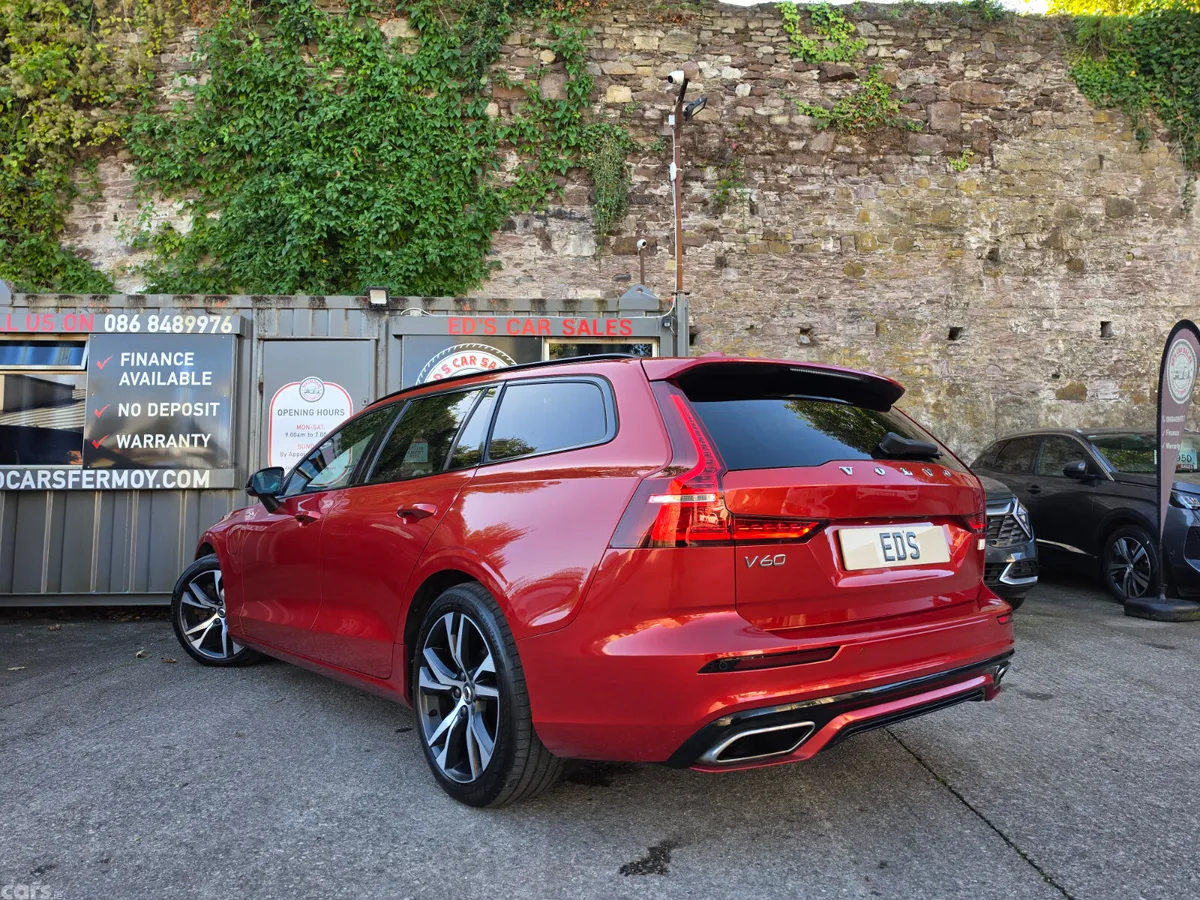 Volvo V60 Estate, Petrol Hybrid, 2022, Red