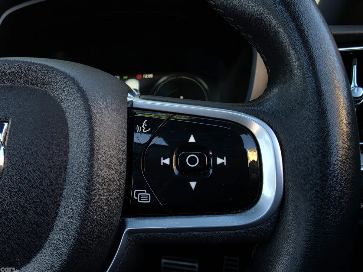 Volvo V60 Estate, Petrol Hybrid, 2022, Red
