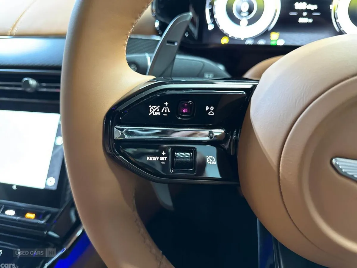Aston Martin Vantage , Petrol, 2026, Green
