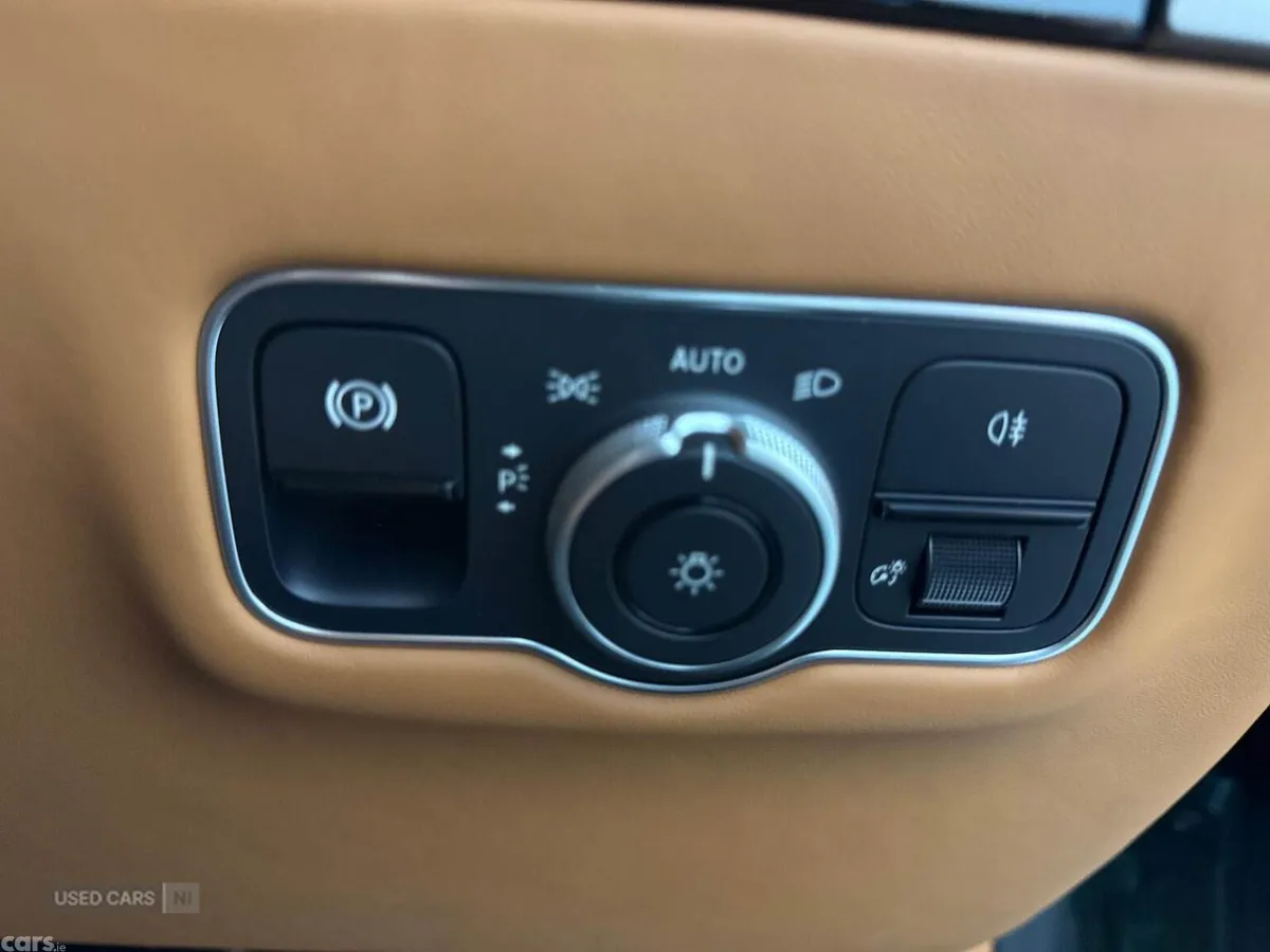 Aston Martin Vantage , Petrol, 2026, Green