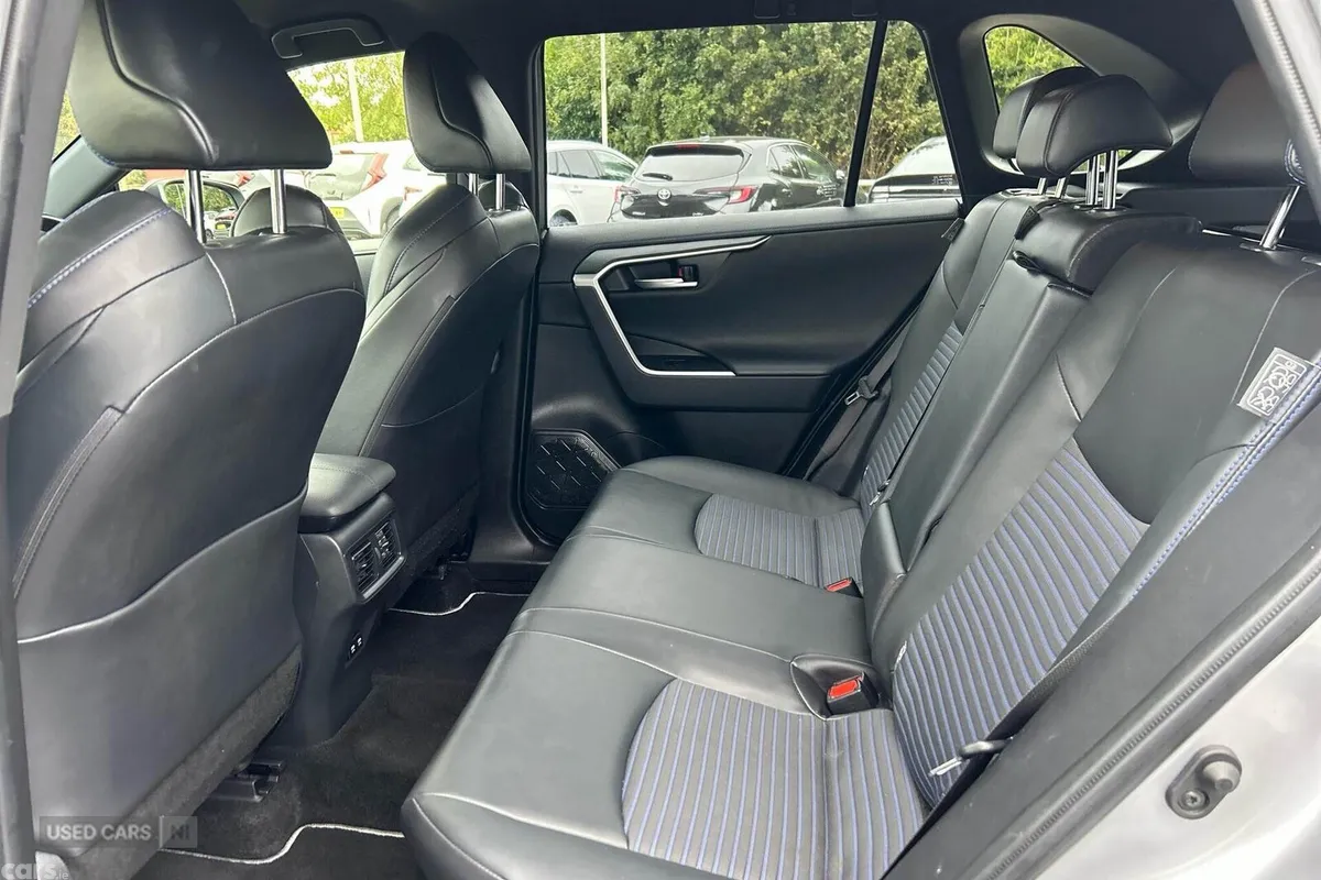 Toyota RAV4 SUV, Petrol Hybrid, 2020, Silver