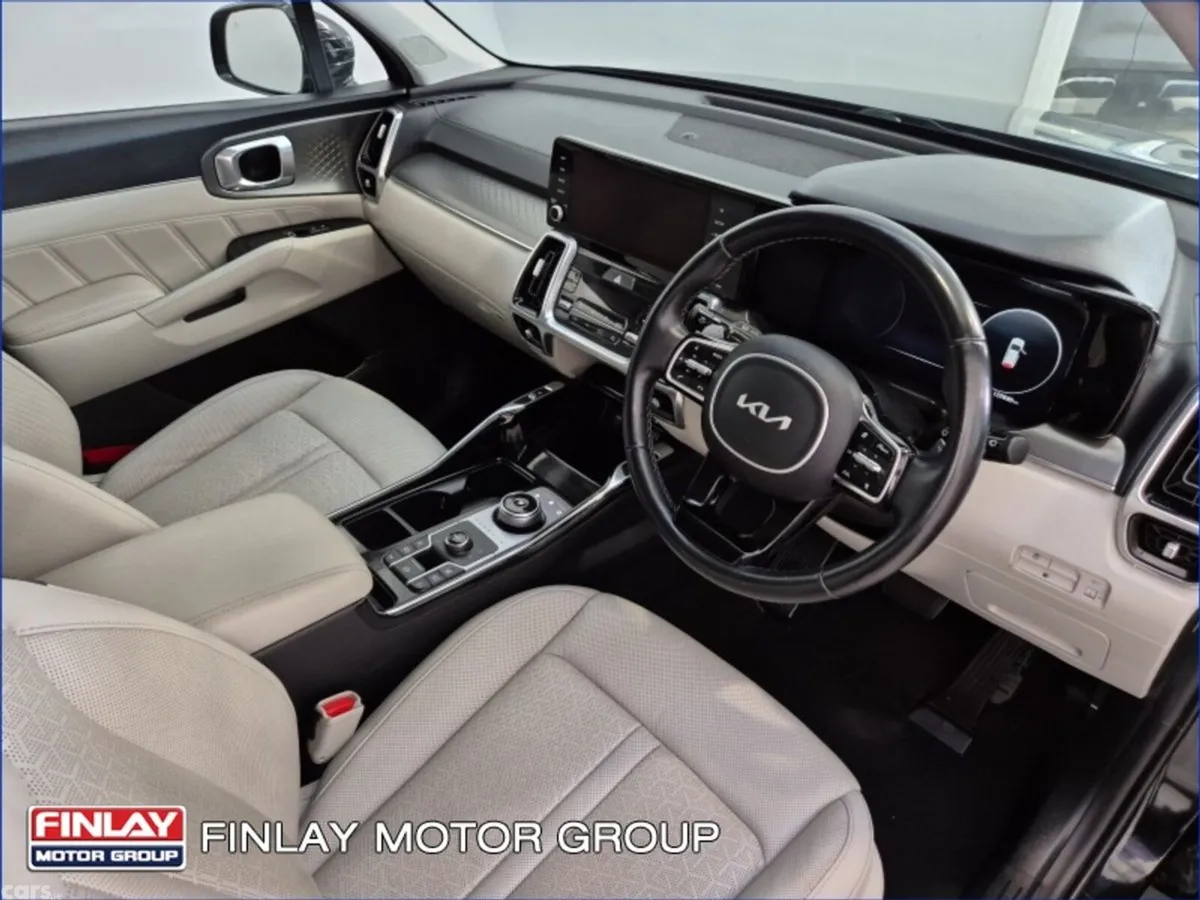 Kia Sorento SUV, Petrol Plug-in Hybrid, 2022, Black
