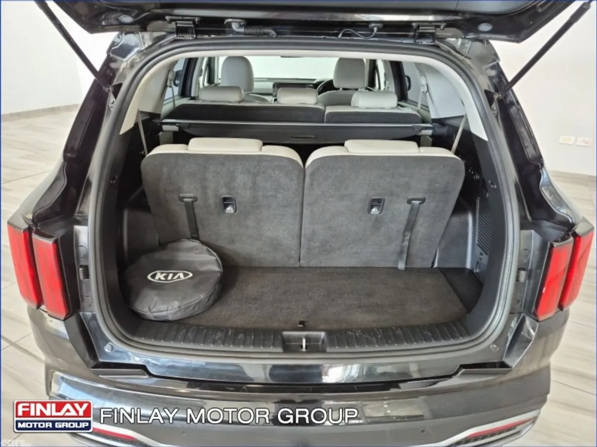 Kia Sorento SUV, Petrol Plug-in Hybrid, 2022, Black