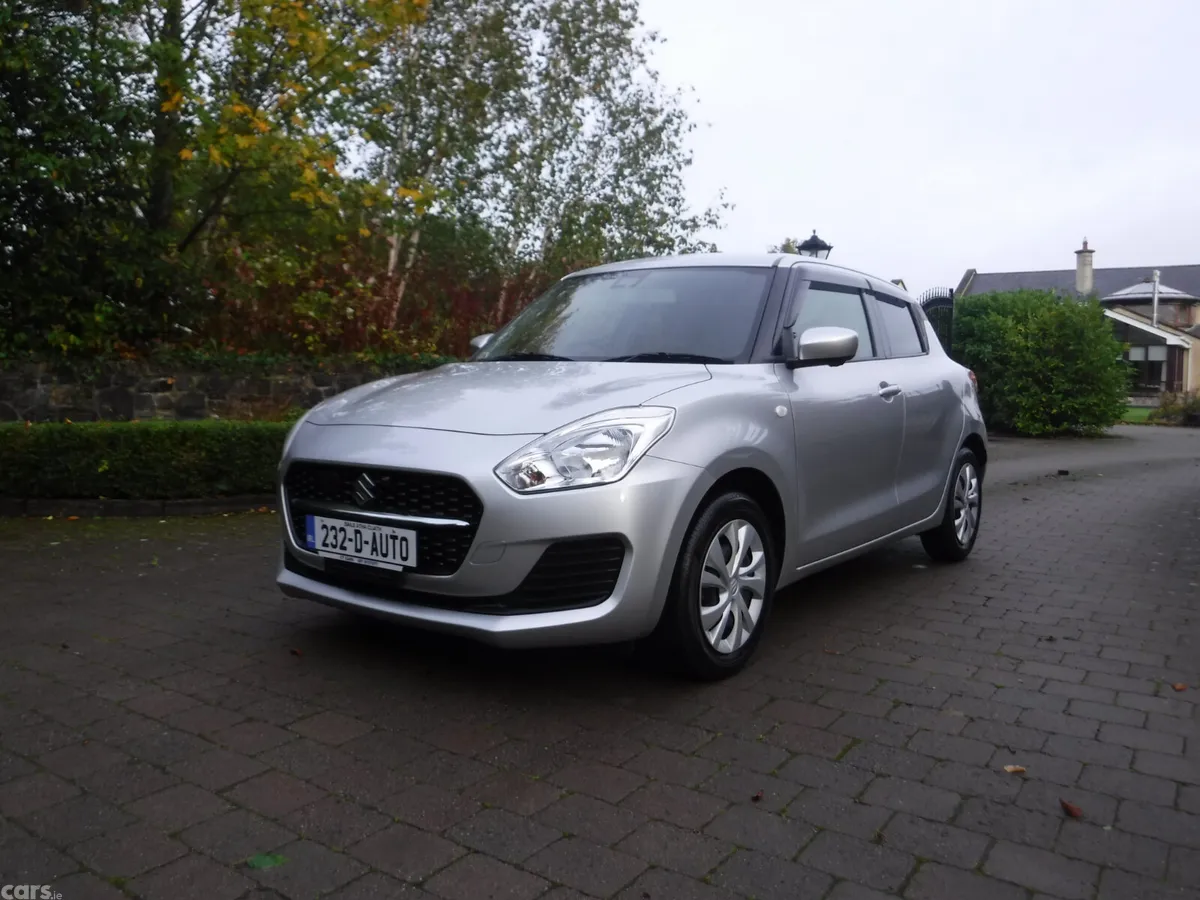 Suzuki Swift Hatchback, Petrol, 2023, Silver