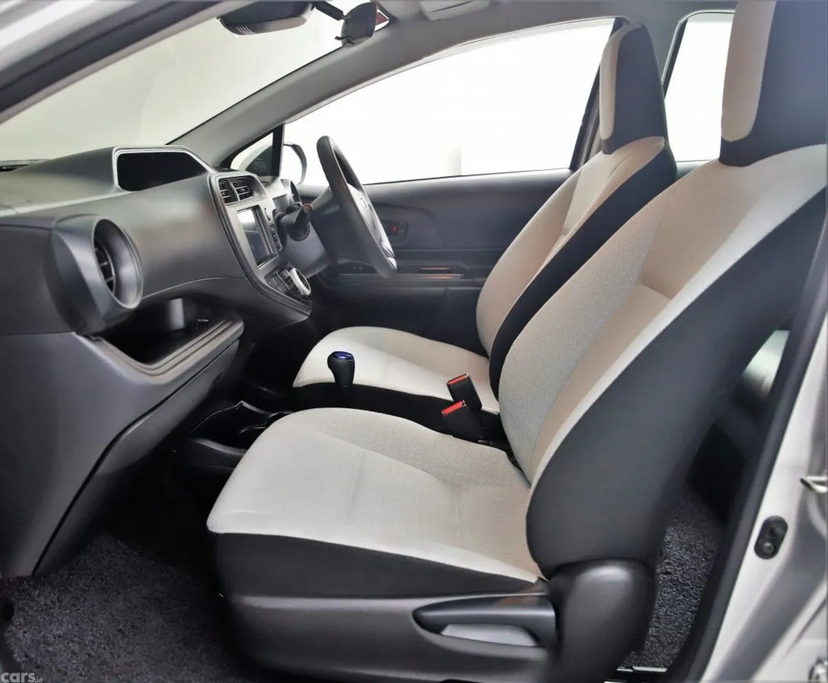 Toyota Aqua Hatchback, Petrol Hybrid, 2021, Silver