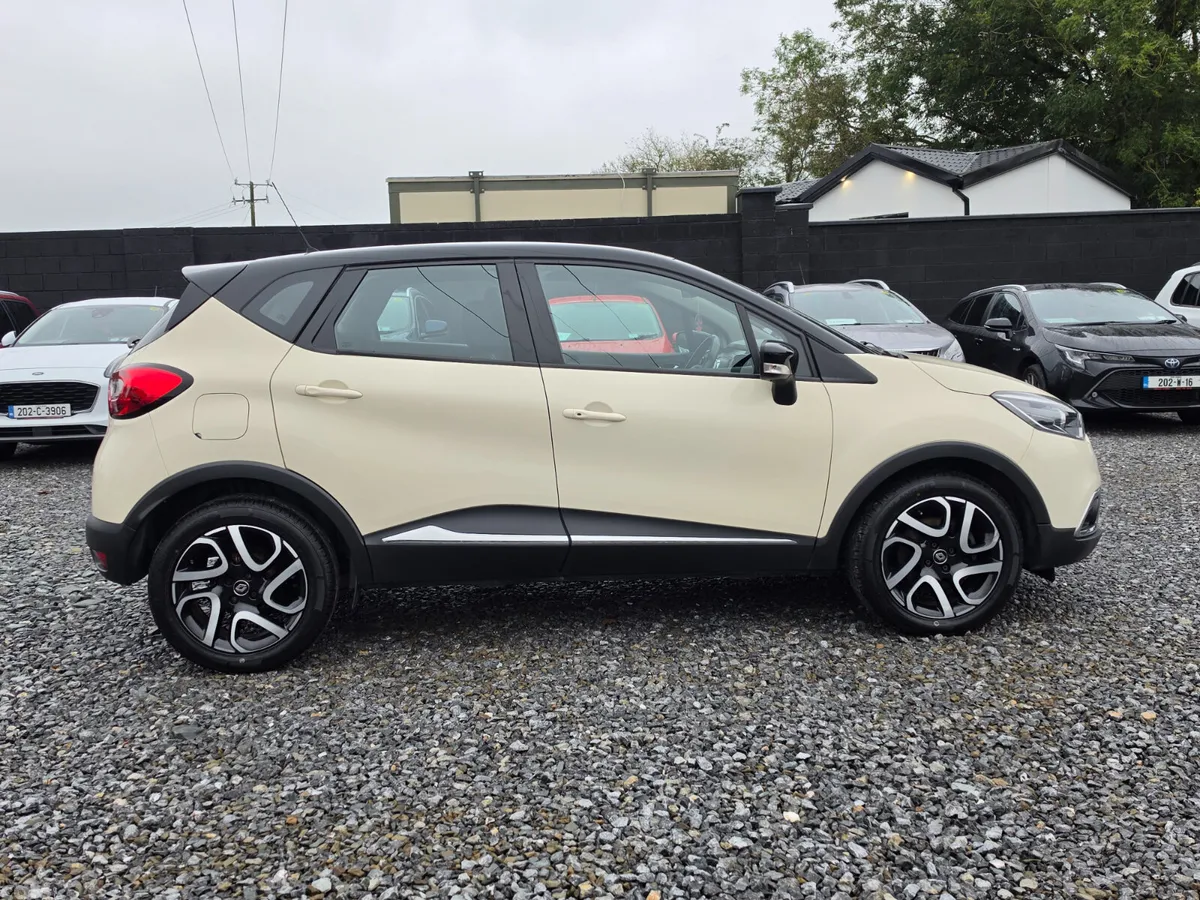 Renault Captur Hatchback, Diesel, 2016, White