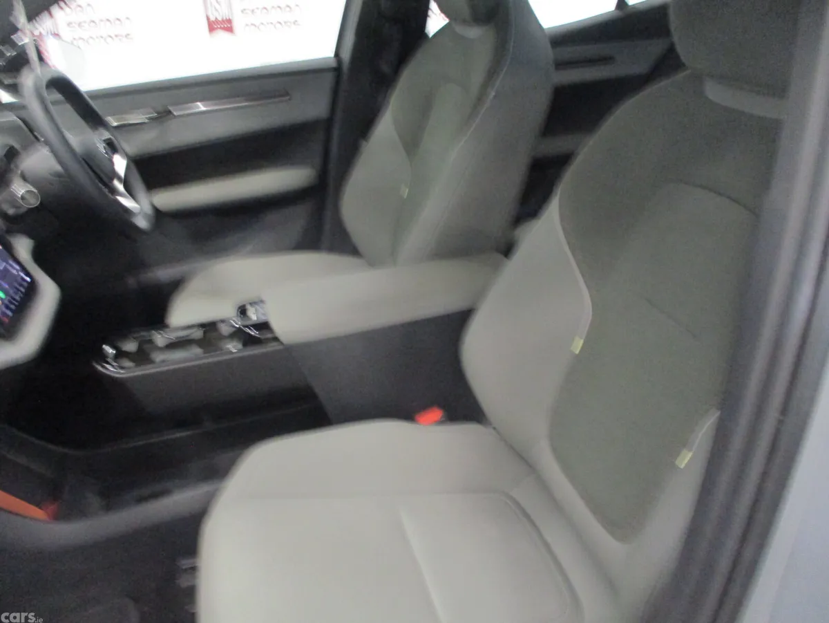 Volvo EX30 Estate/Jeep, Electric, 2024, Grey
