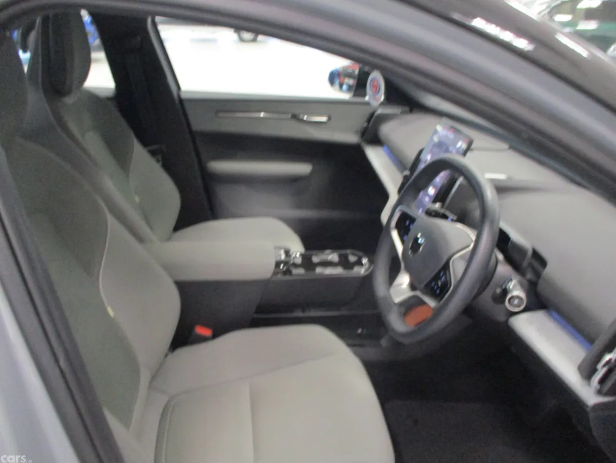 Volvo EX30 Estate/Jeep, Electric, 2024, Grey