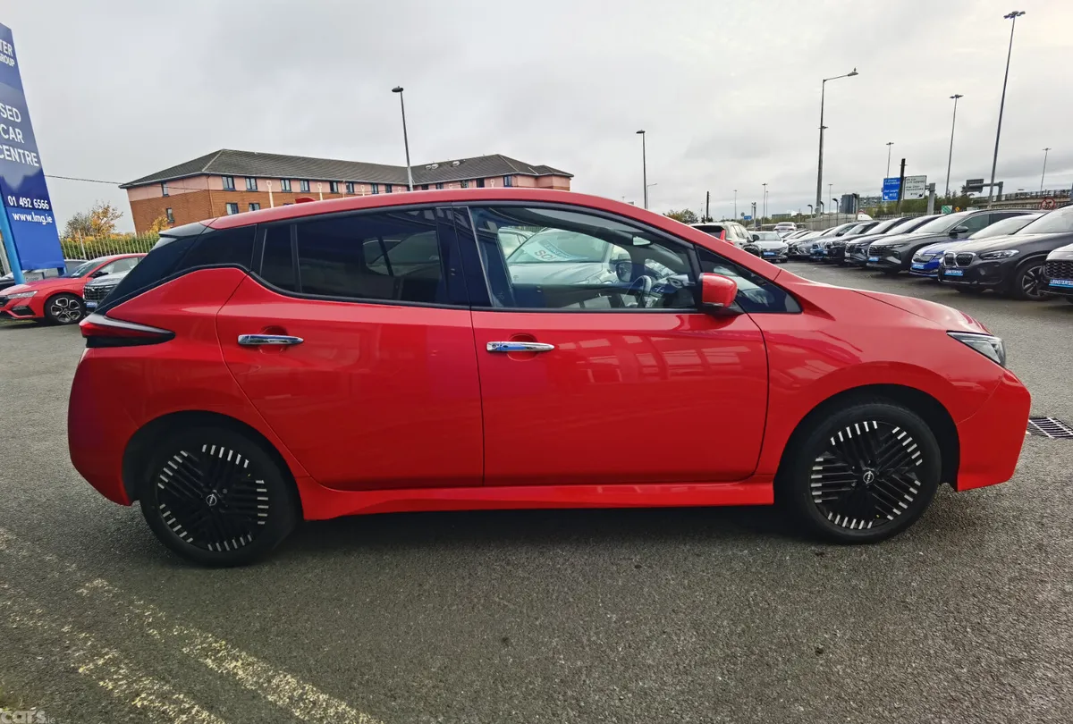 Nissan Leaf Hatchback, Electric, 2022, Red