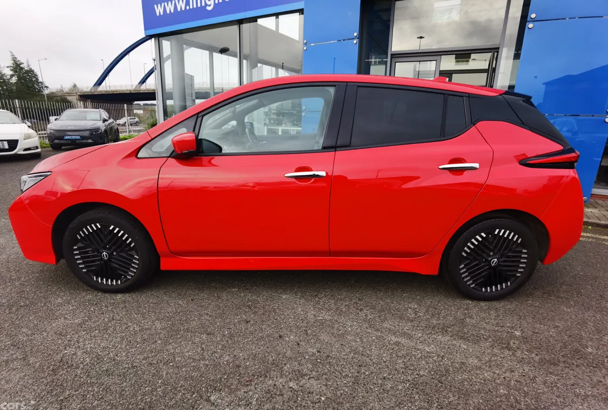 Nissan Leaf Hatchback, Electric, 2022, Red