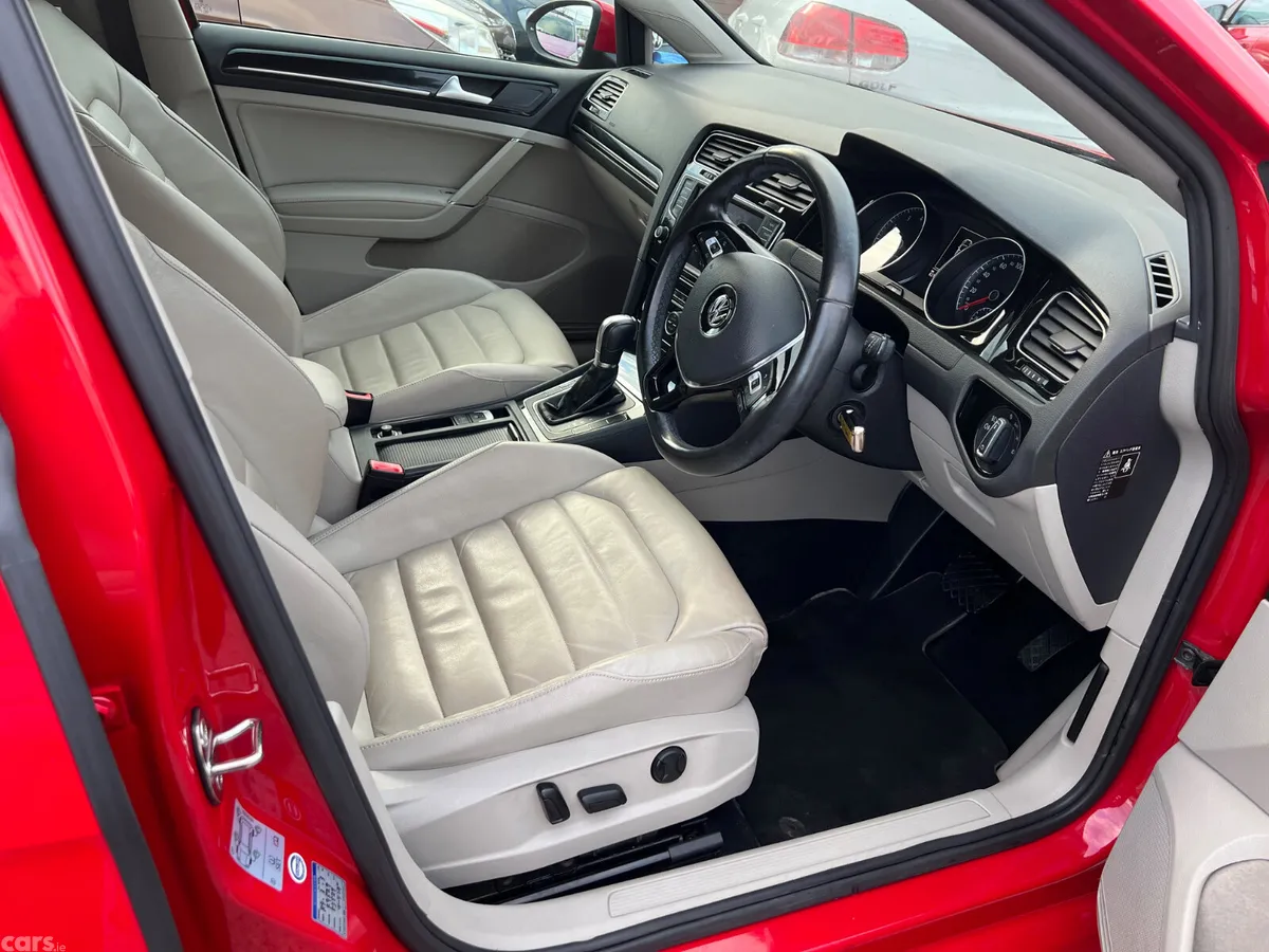 Volkswagen Golf Hatchback, Petrol, 2013, Red