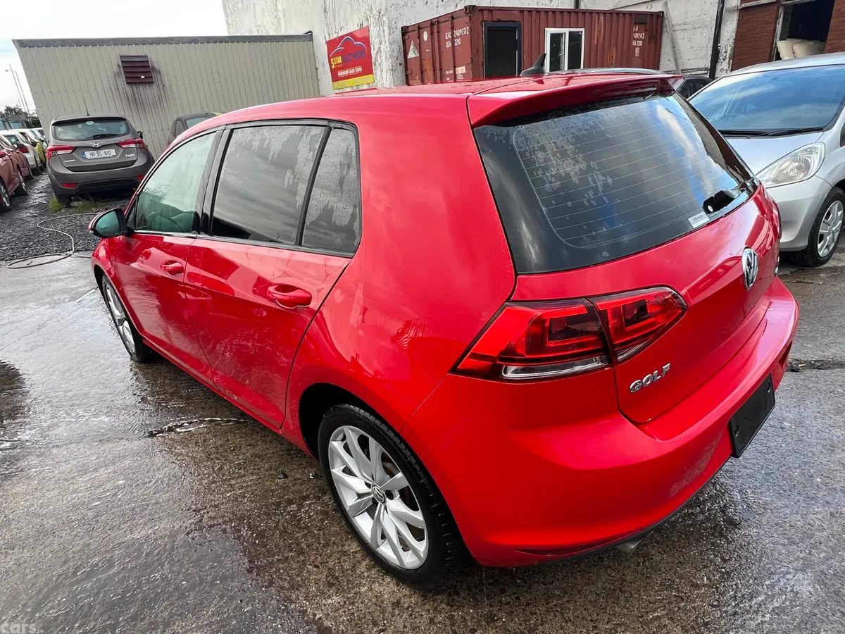 Volkswagen Golf Hatchback, Petrol, 2013, Red