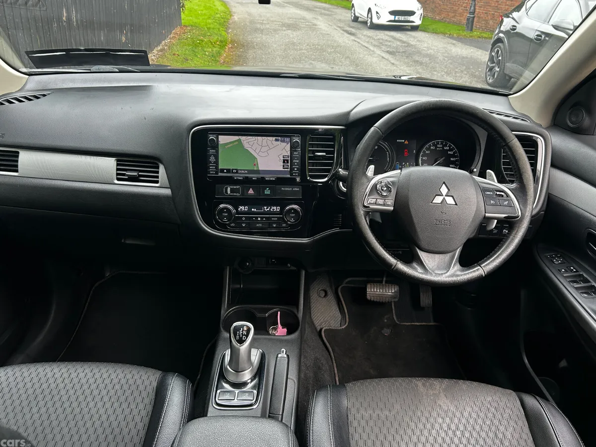 Mitsubishi Outlander SUV, Petrol Plug-in Hybrid, 2016, Black
