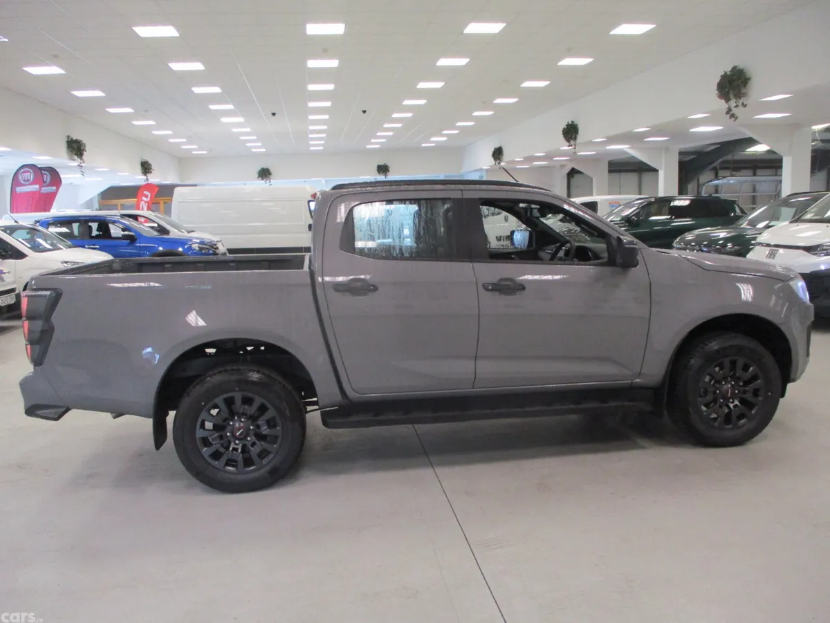 Isuzu D-Max Pick Up, Diesel, 2027, Grey