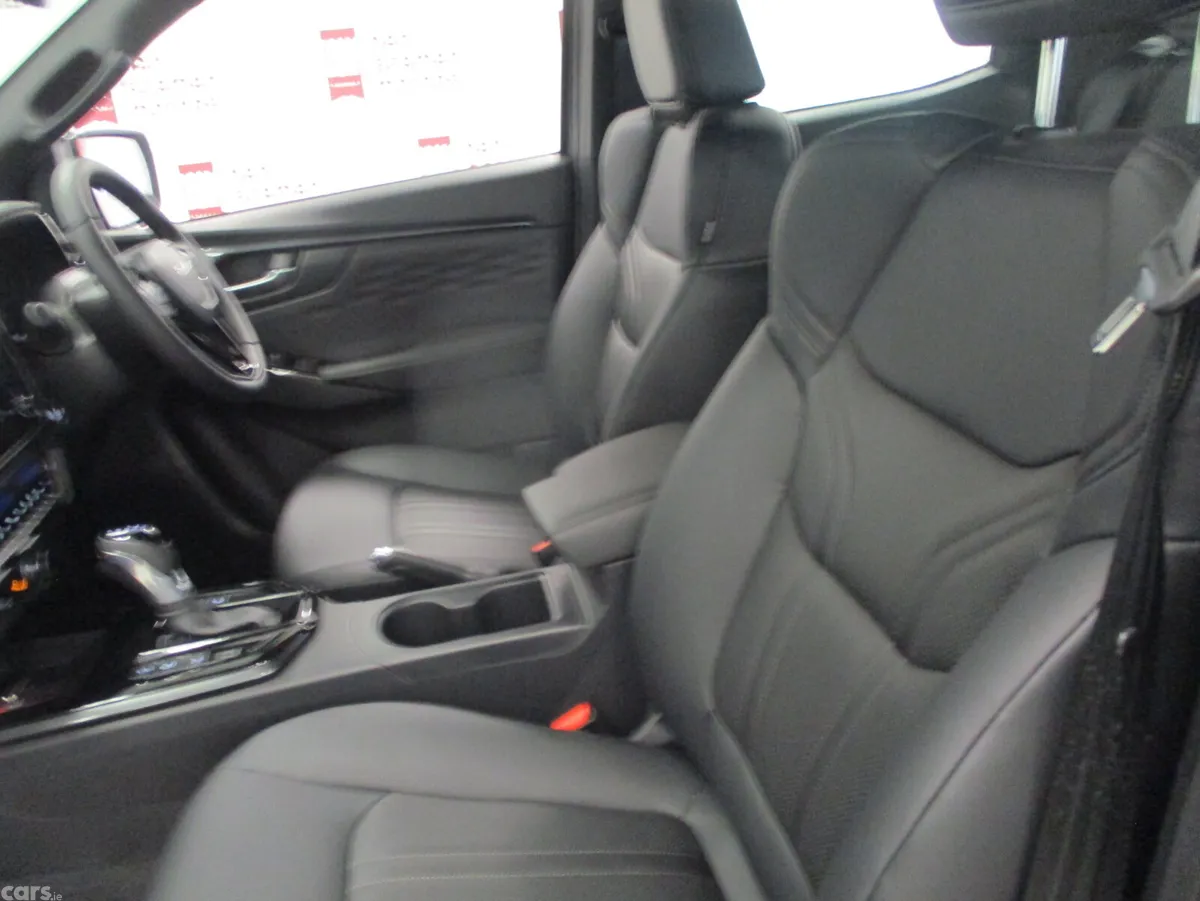 Isuzu D-Max Pick Up, Diesel, 2027, Grey