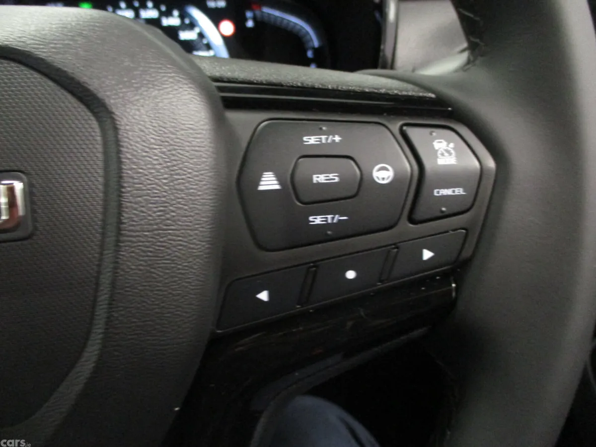 Isuzu D-Max Pick Up, Diesel, 2027, Grey