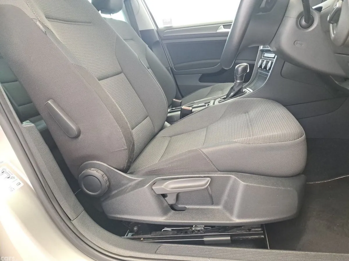 Volkswagen Golf Hatchback, Petrol, 2019, Silver