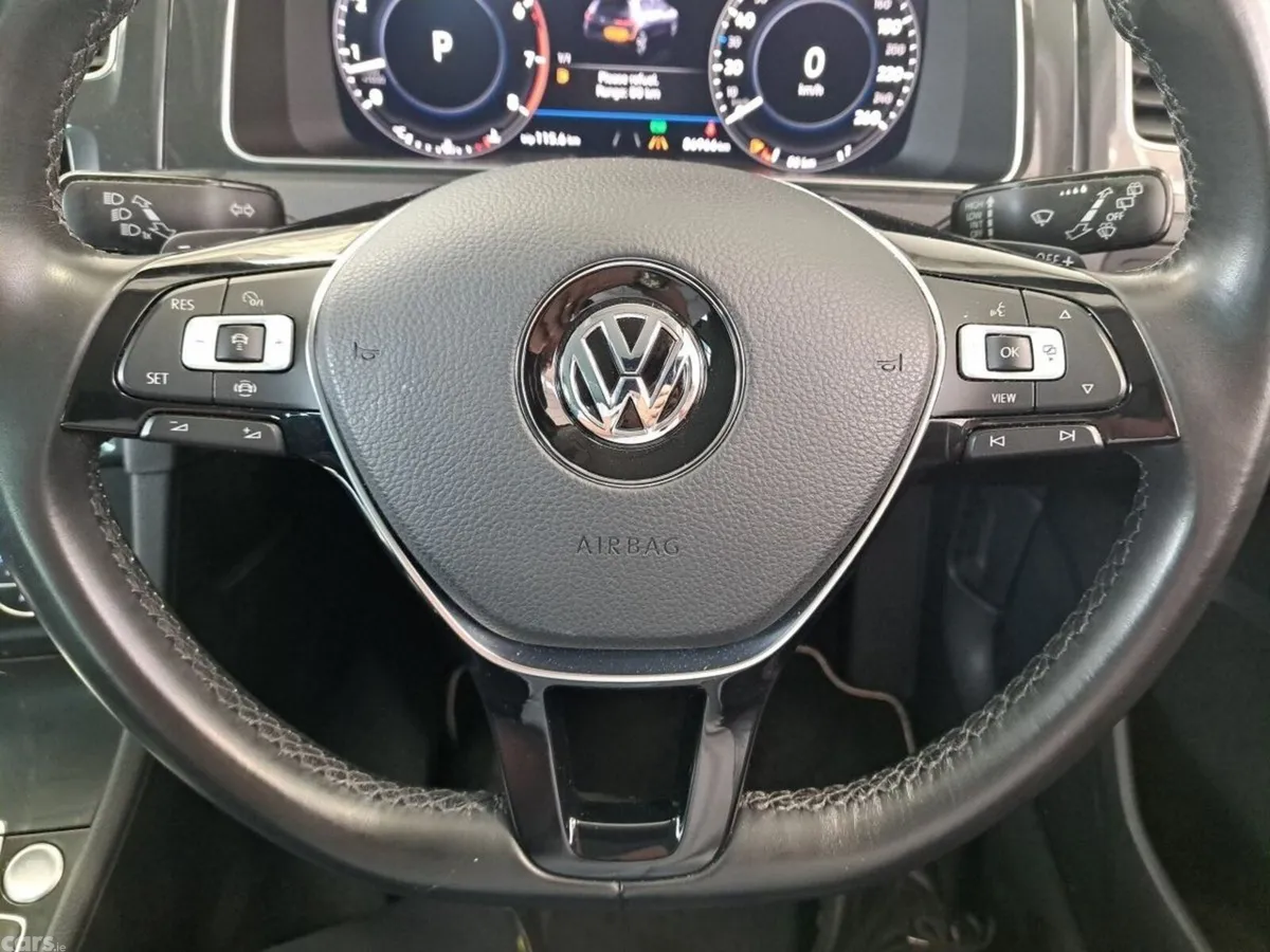 Volkswagen Golf Hatchback, Petrol, 2019, Silver