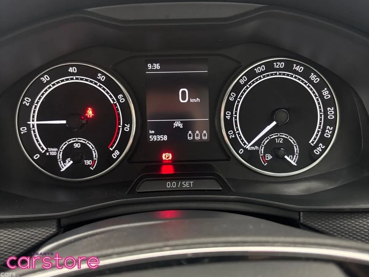 Skoda Kamiq Hatchback, Petrol, 2024, Grey