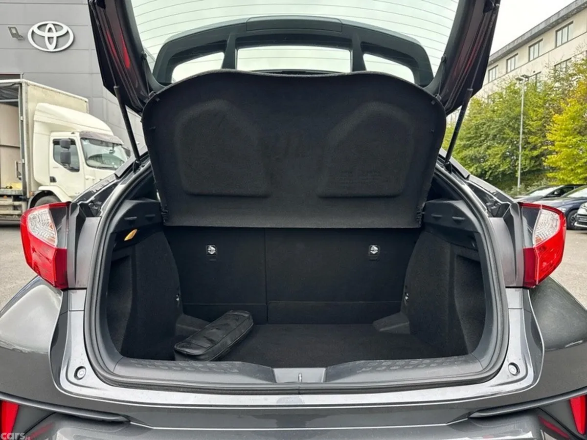 Toyota C-HR SUV, Petrol Hybrid, 2018, Grey