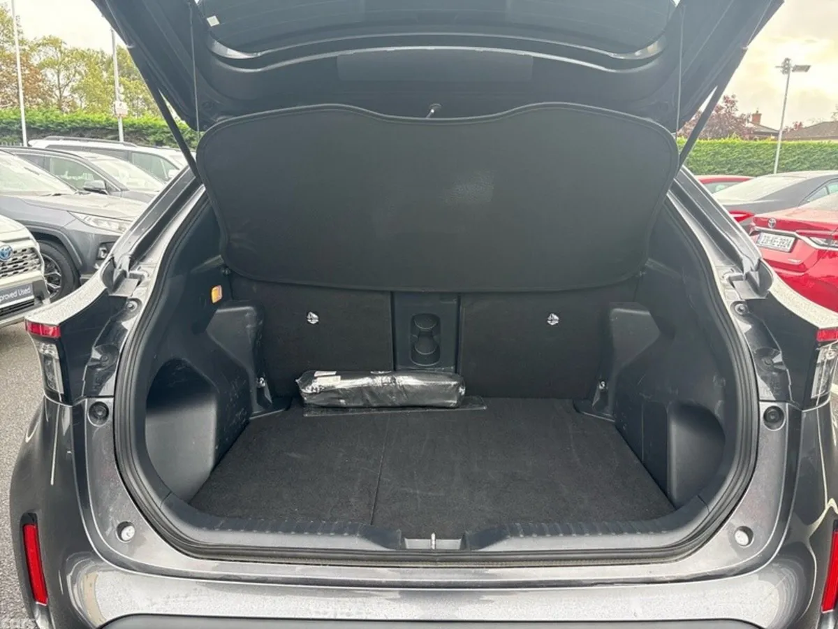 Toyota Yaris Cross SUV, Petrol Hybrid, 2026, Grey