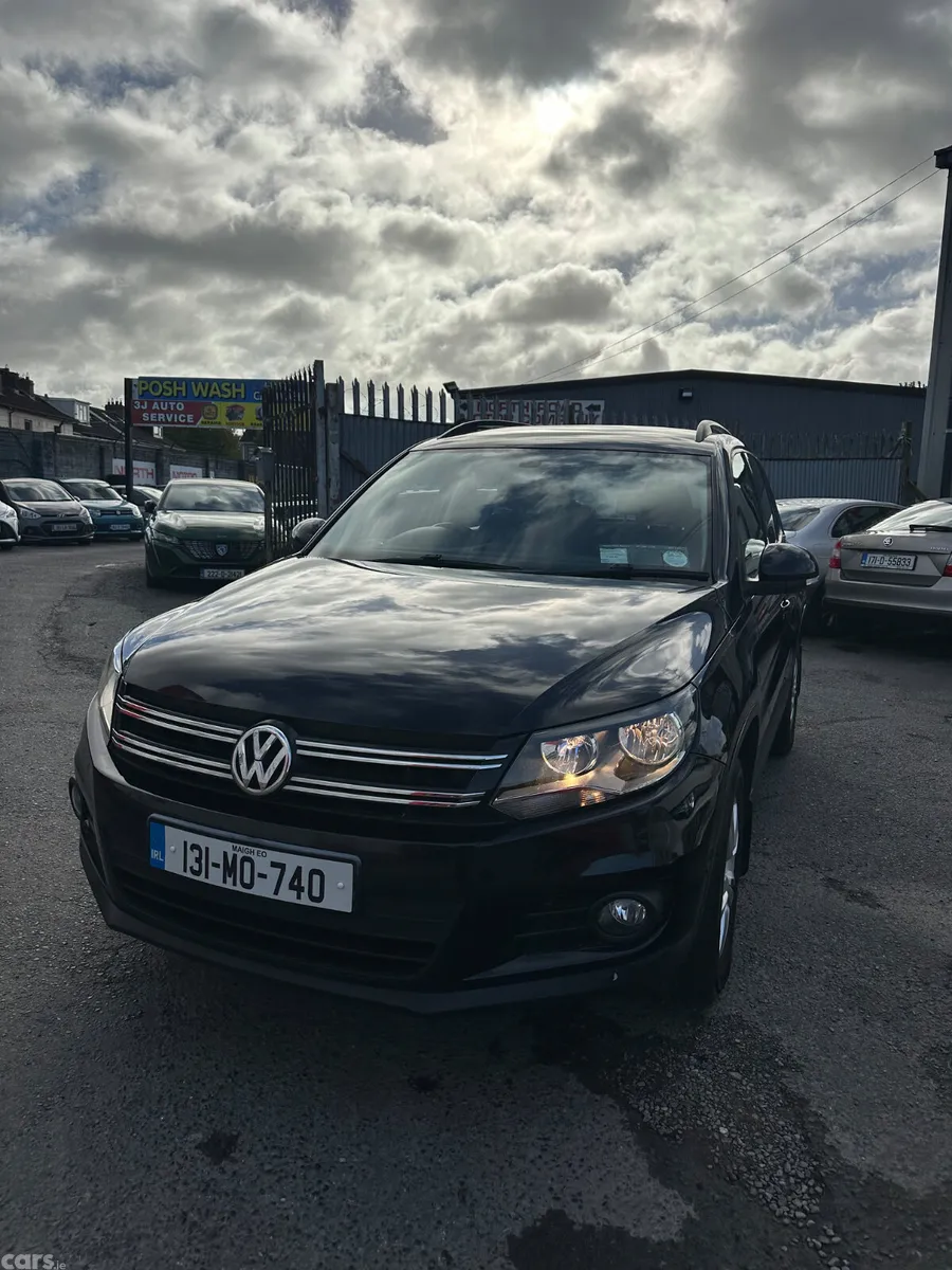 Volkswagen Tiguan SUV, Diesel, 2013, Black