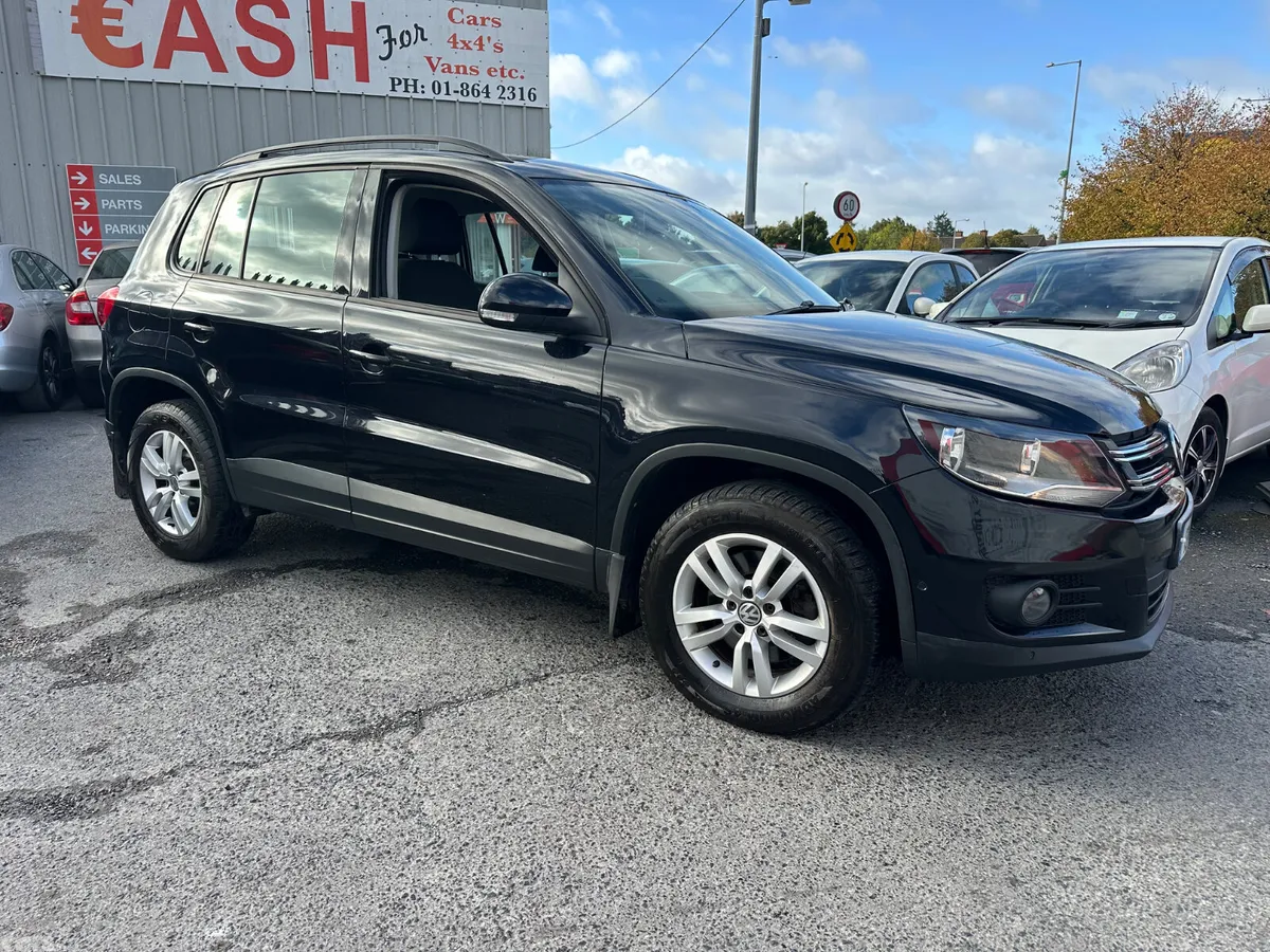 Volkswagen Tiguan SUV, Diesel, 2013, Black