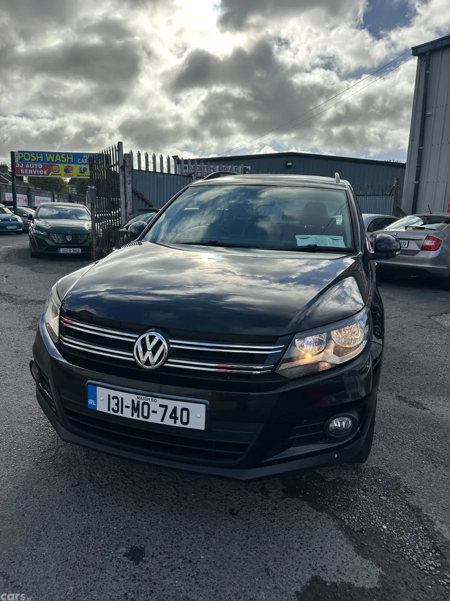 Volkswagen Tiguan SUV, Diesel, 2013, Black