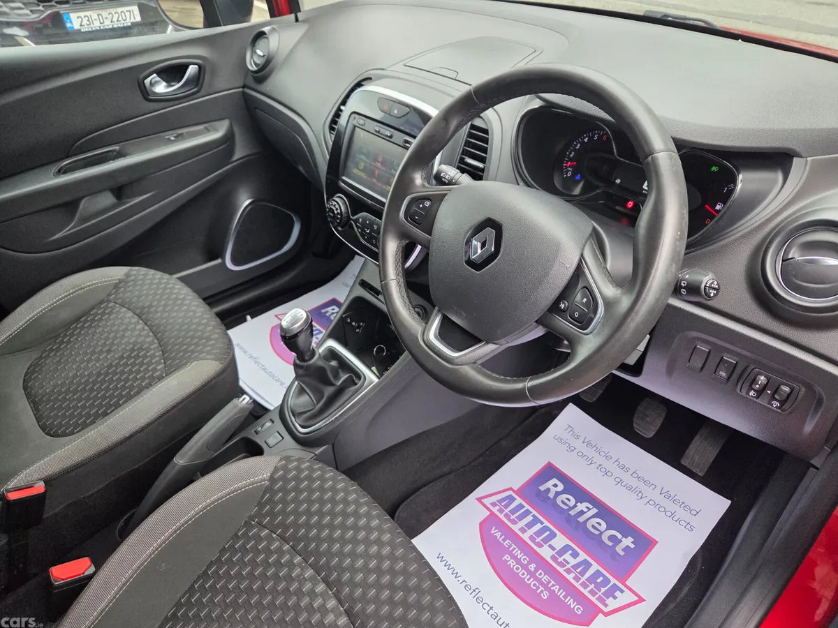 Renault Captur Hatchback, Petrol, 2018, Red
