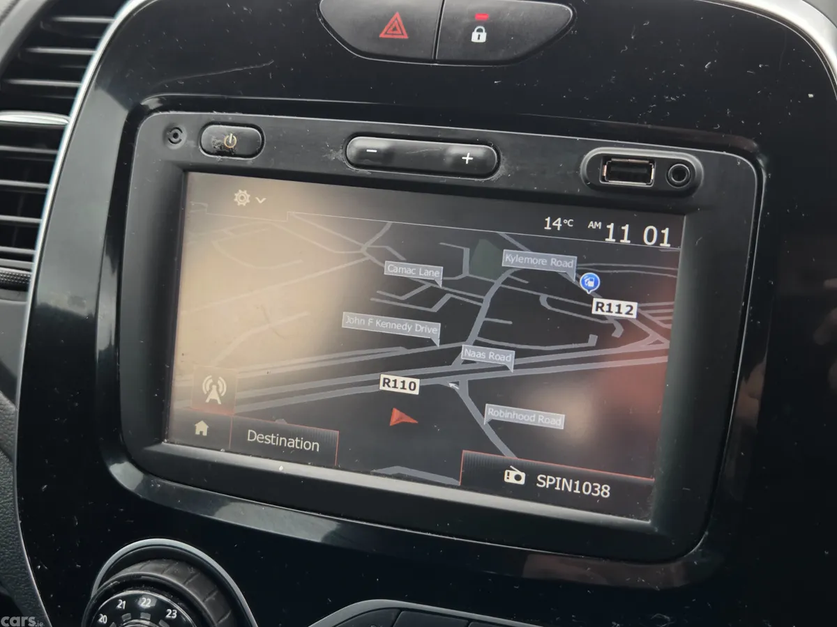 Renault Captur Hatchback, Petrol, 2018, Red