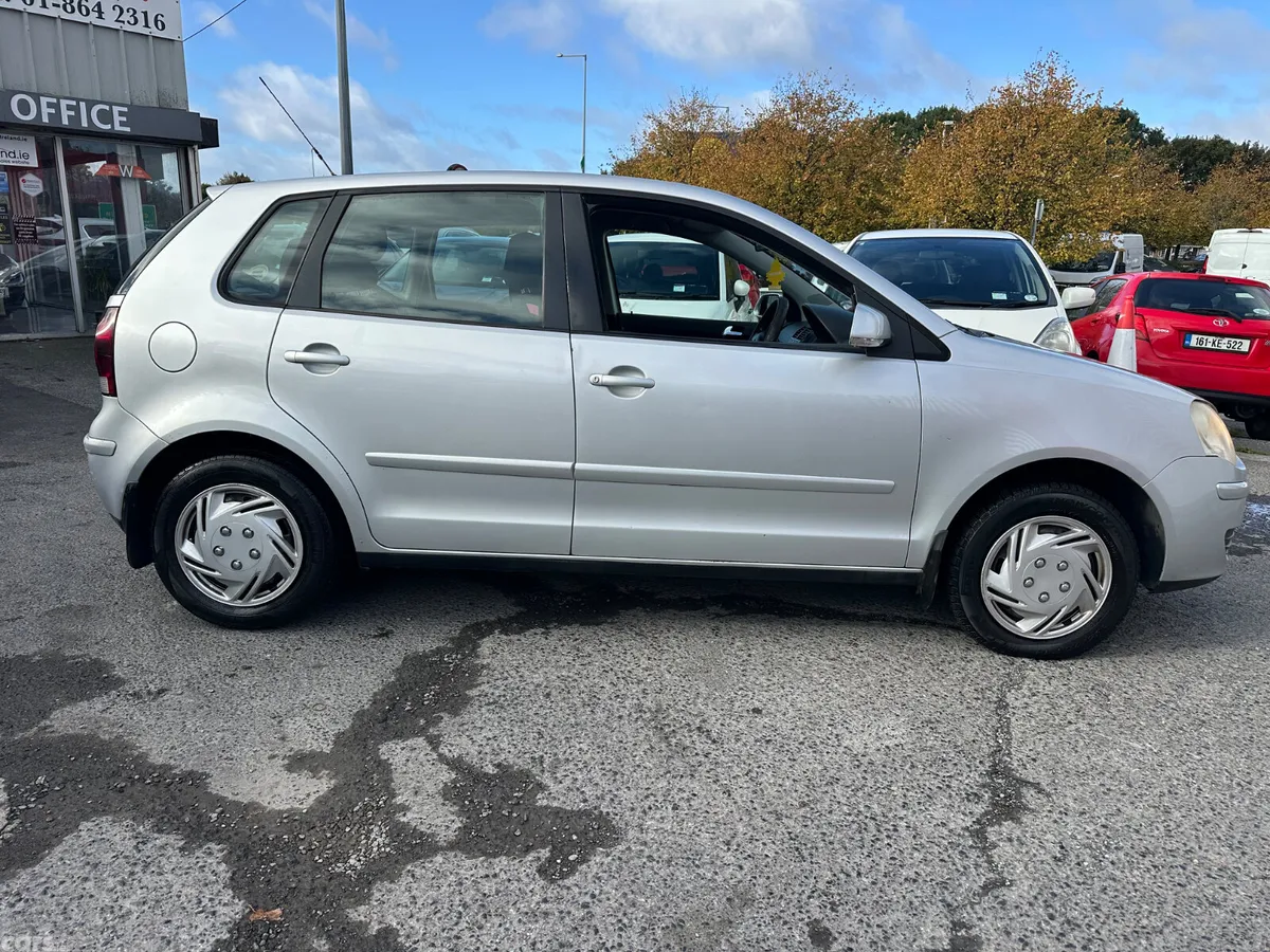 Volkswagen Polo Hatchback, Petrol, 2008, Silver