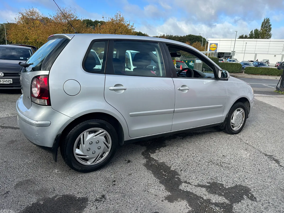 Volkswagen Polo Hatchback, Petrol, 2008, Silver