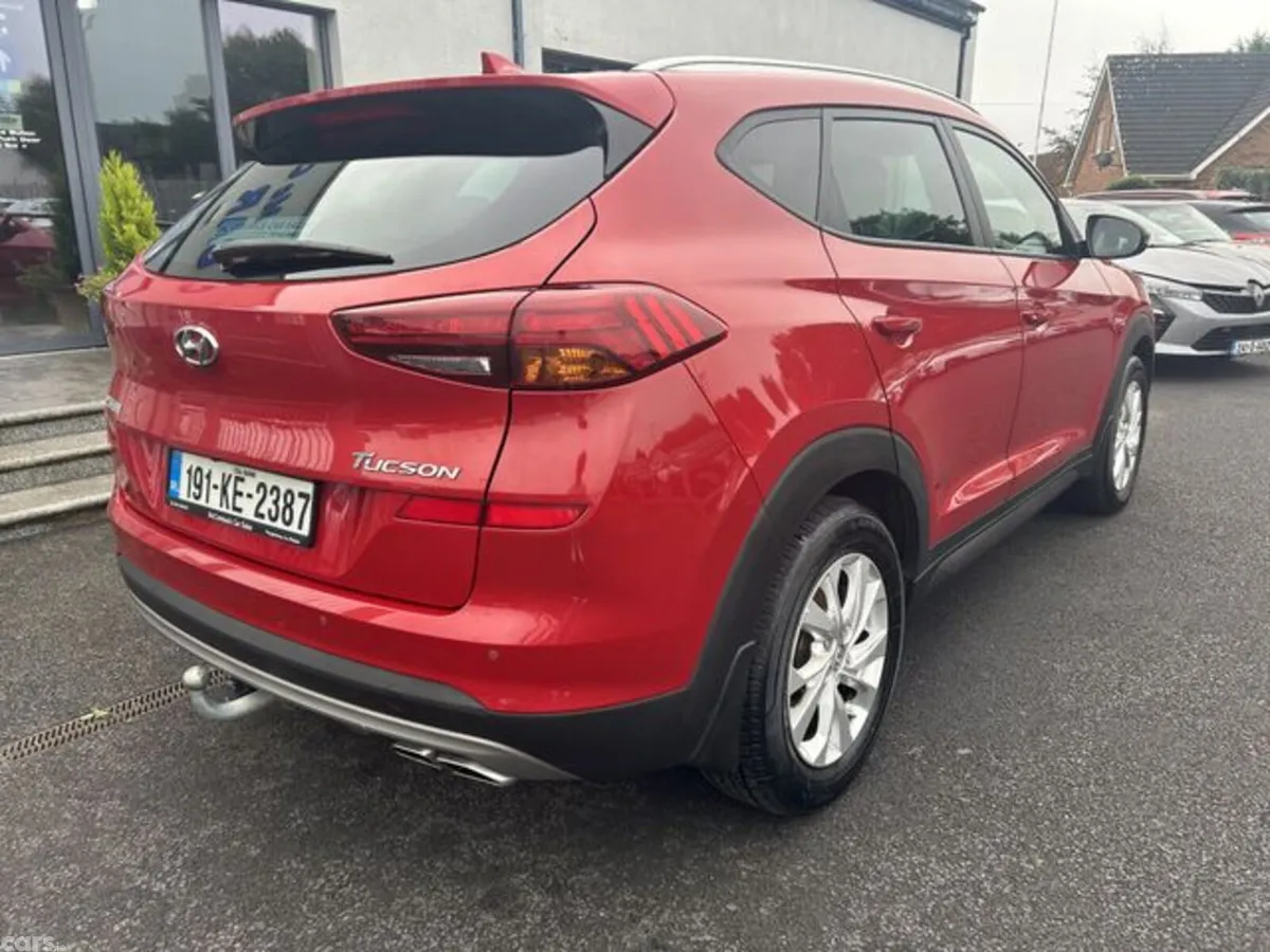 Hyundai Tucson MPV, Diesel, 2019, Red