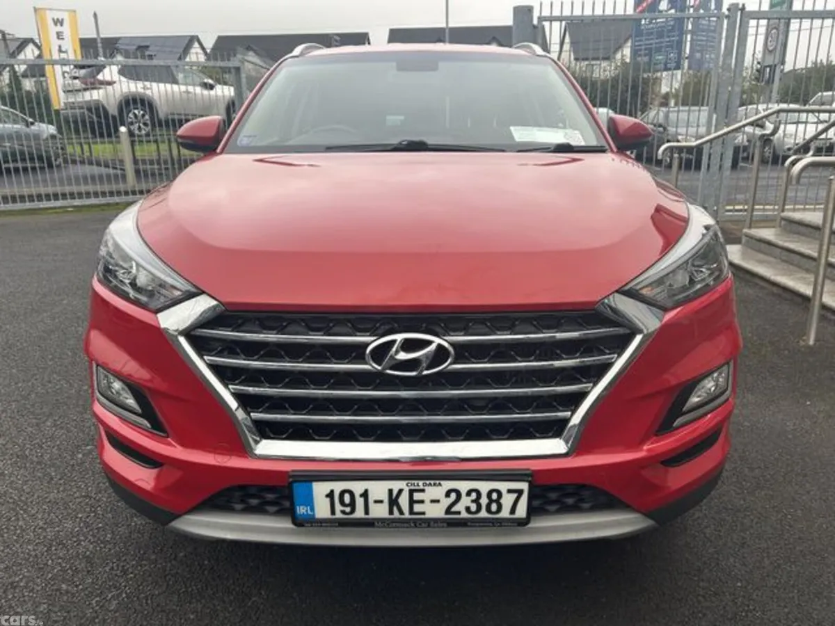 Hyundai Tucson MPV, Diesel, 2019, Red