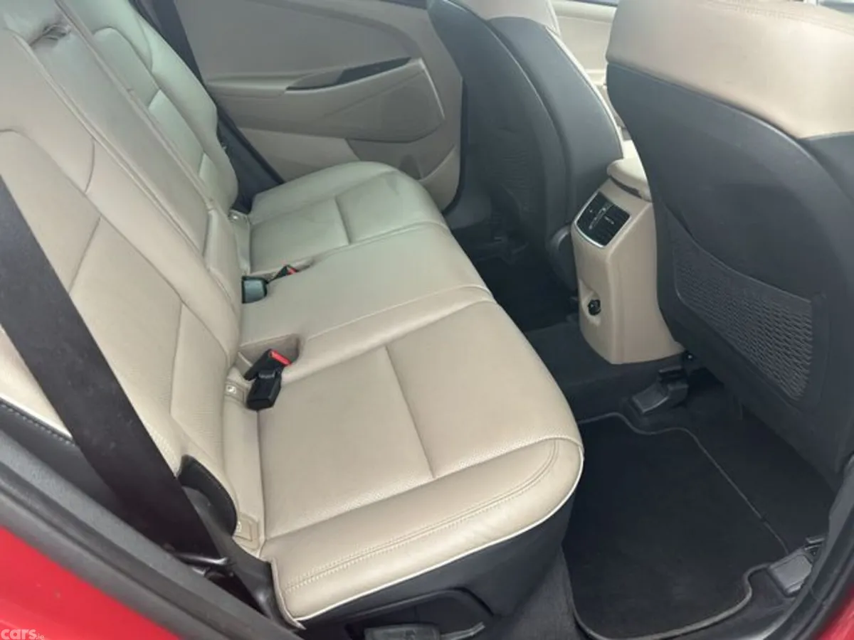 Hyundai Tucson MPV, Diesel, 2019, Red